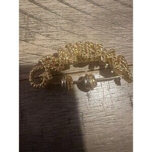 VTG Estate Find Gold Tone Grandma Letters Textured Shape Brooch Pin 2”